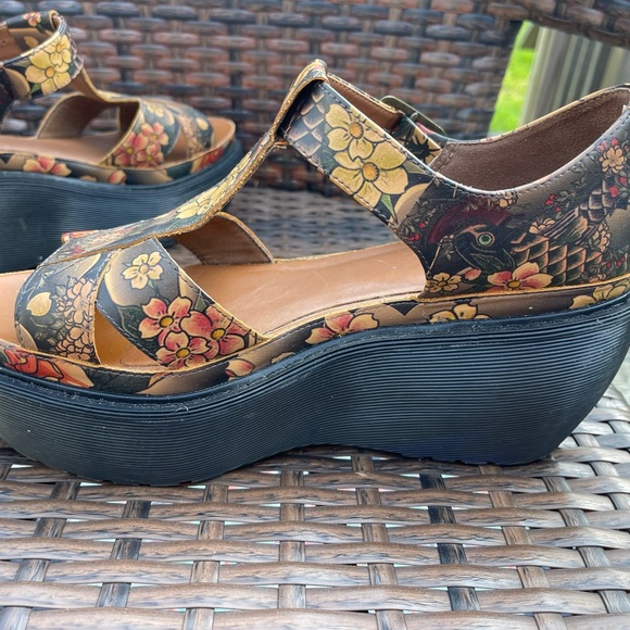 Dr Martens Adaya floral tattoo platform sandals size 42/10 - Picture 9 of 16
